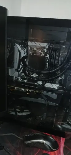 Placa de Video Gigabyte Radeon RX 7600 Gaming OC, 8GB, GDDR6, 128-bit, GV-R76GAMING-OC-8GD
