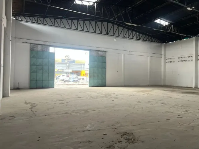 GALPÃO PARA ALUGAR AV. MENINO MARCELO