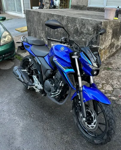 Fz 25 pouco rodada