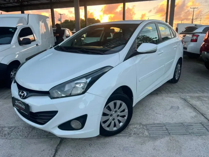 Hyundai HB20S Comfort Plus 1.0 Flex 12V Mec. 2015