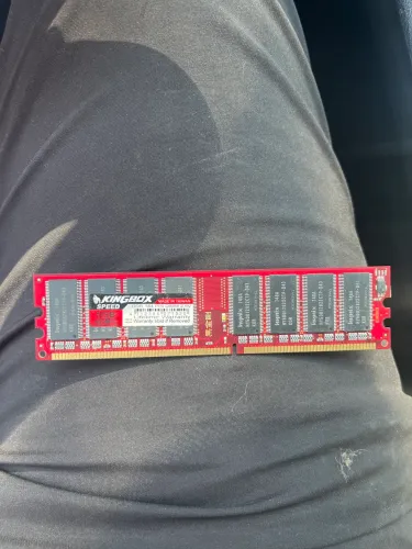 Memória RAM 1GB DDR1 400MHz Kingbox (Para Computadores Antigos / Retro)