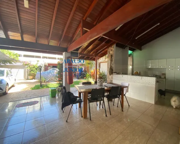 Casa com 3 Quartos e 2 banheiros à Venda, 152 m² por R$ 1.000.000,00 (Milhão) Jardim Jacyr