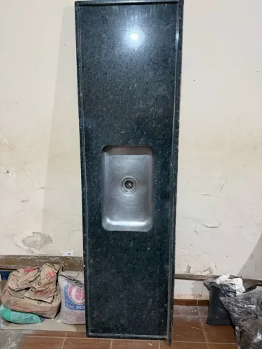 Bancada de granito preto 2m com Cuba