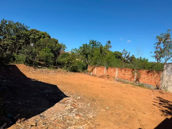 Loteamento Bairro renascença na avenida 3 poderes a principal do renascença
