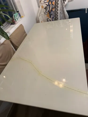 Conjunto de mesa e cadeiras