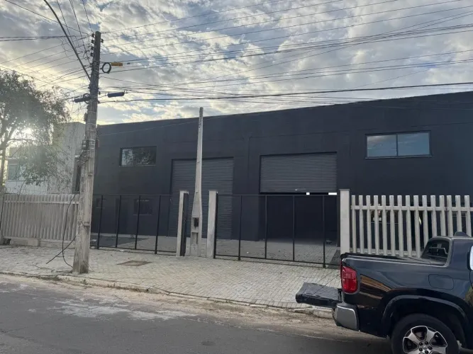 Galpão/Pavilhão com 660 m² no bairro Niterói - Canoas/RS