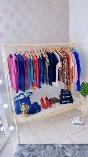 Cabideiro closet espaçoso