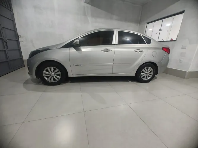 Hyundai HB20S C.plus/c.style1.0 Flex 12V Mec. 4P 2015