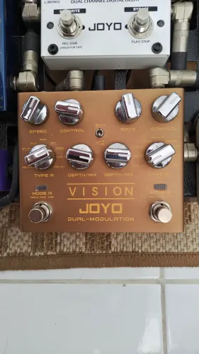 Joyo Vision (pedal de modulações)