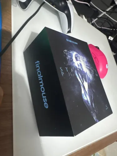 Finalmouse Starlight com DEFEITO