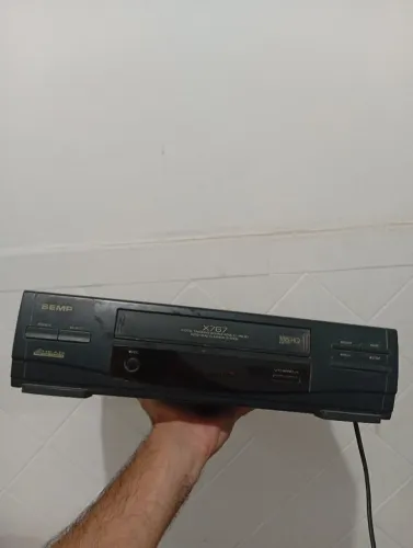 Vídeo cassete semp ligando