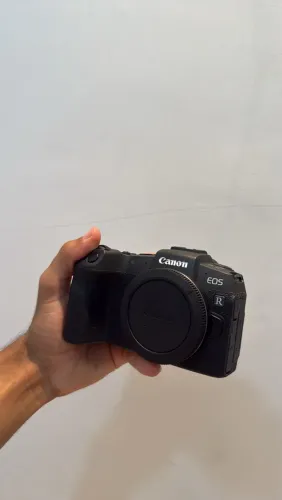 Câmera Cânon EOS RP + Lente RF 24-105