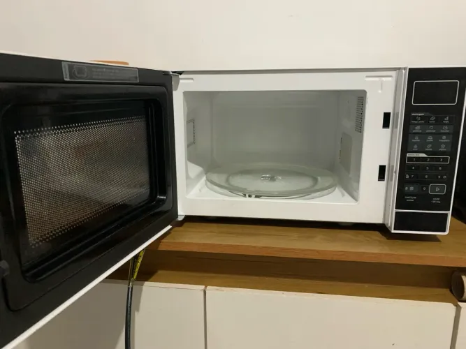MICROONDAS 20 LITROS