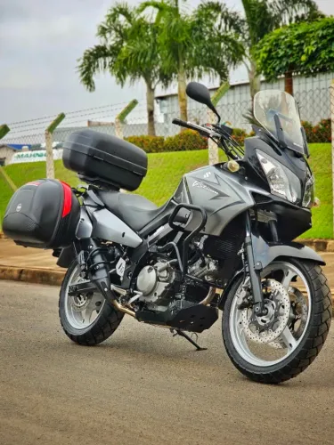 SUZUKI V-STROM 650 2013 | BIG TRAIL | BAÚS GIVI | REVISADA | PNEUS NOVOS