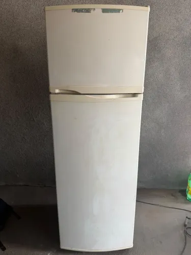 Geladeira cônsul 370 litros
