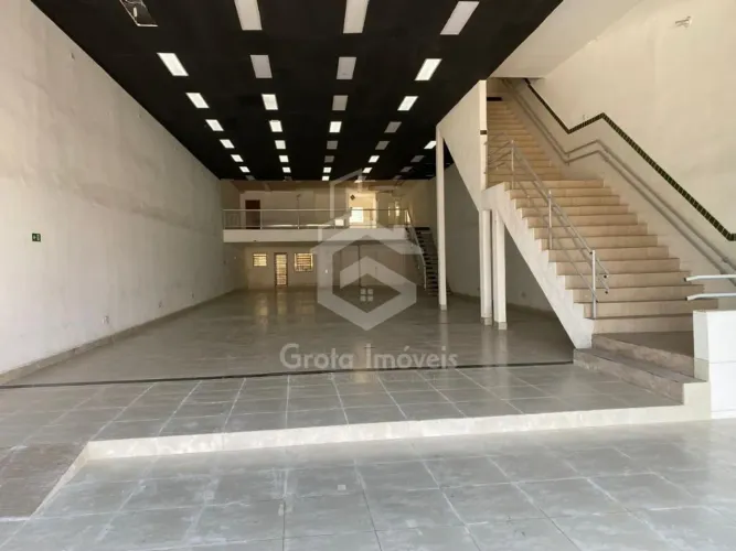 Prédio Comercial em Artur Alvim, 840m²