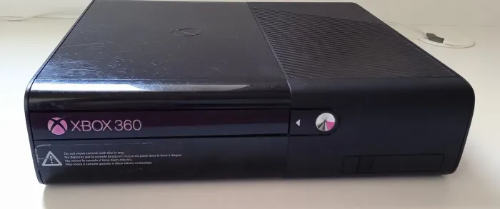 XBOX 360 super slim - defeito