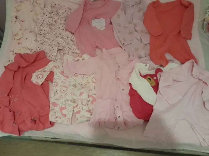 Roupa de bebê - Marcações de algodão menina