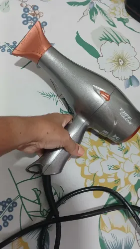 Secador taff 2100wtss por 250 pra vender logo