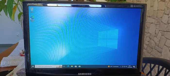 PC com Monitor de 19