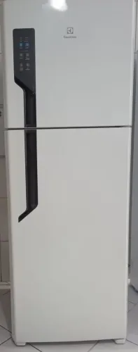 Geladeira Electrolux TF 56 474L semi-nova