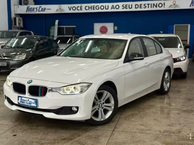 BMW 320I A 2.0 Turbo/activeflex 16V 184cv 4P 2014