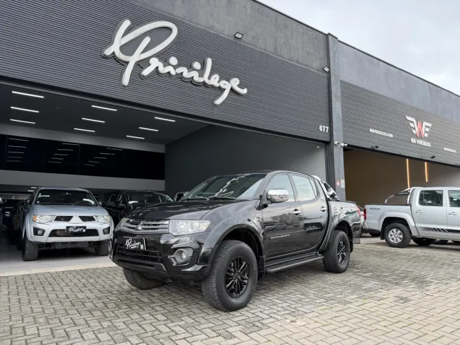 Mitsubishi L200 Triton HPE 3.2 CD TB Int.diesel AUT 2015