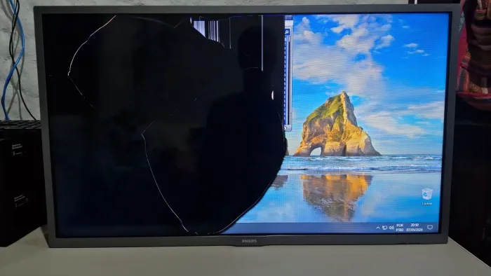 TV Philips 32PHG5201/78 Tela Quebrada 32 Polegadas 