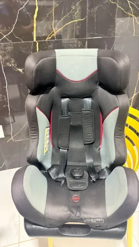 Cadeira de bebê para veículo