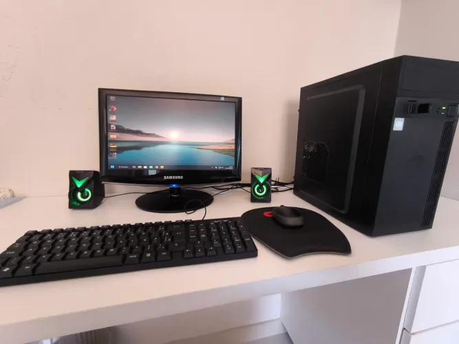 Computador Core i5 8gb e 500gb de HD com HDMI
