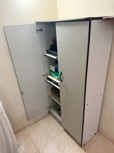 Armário Executivo em MDF 1,60 m para Escritório ou Home Office - Excelente Estado