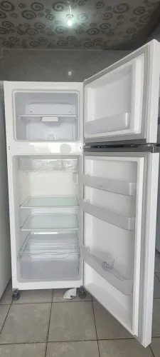GELADEIRA CONSUL FROST FREE 340L - CRM39ABBNA - 220V - NOVA - R$ 1.900 ?