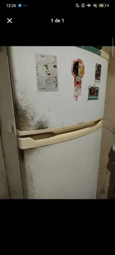 Geladeira Consul com defeito no congelador.