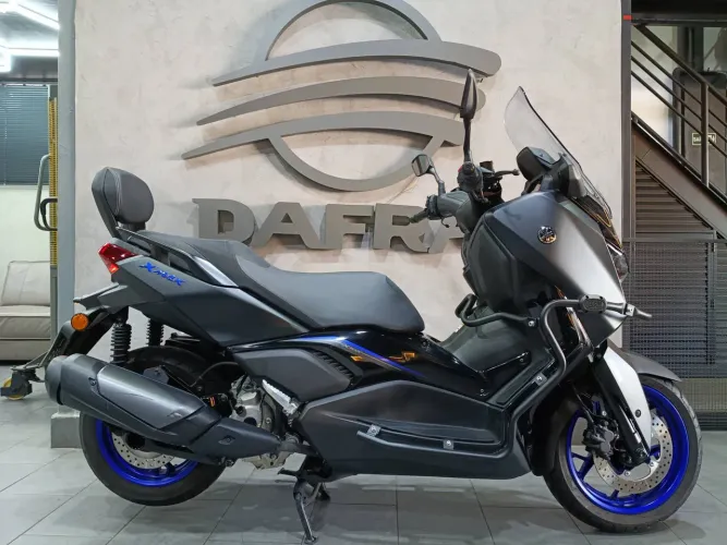 YAMAHA XMAX 300 CONNECTED ABS