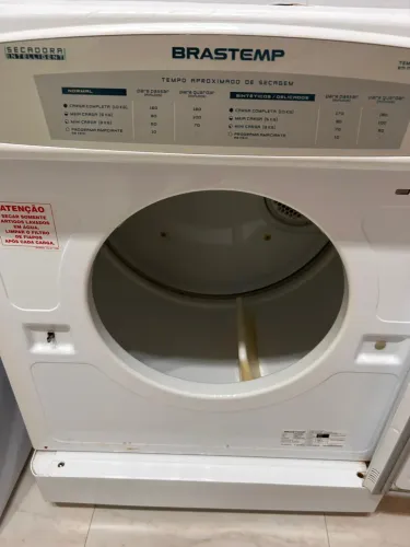 Chega de sofrer com roupa que não seca e fica fedendo