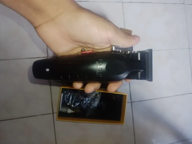 Maquina de cortar cabelo Kemei km-2296 