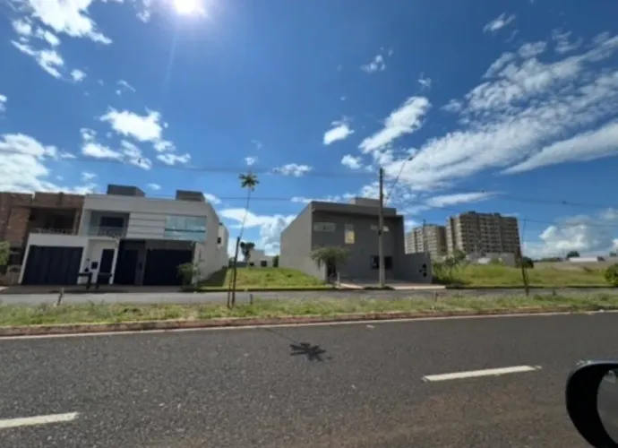 Lote Alto Umuarama na Rua Multicor