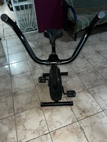Bike Ergométrica Semi Nova - Compacta e Funcional - R$250