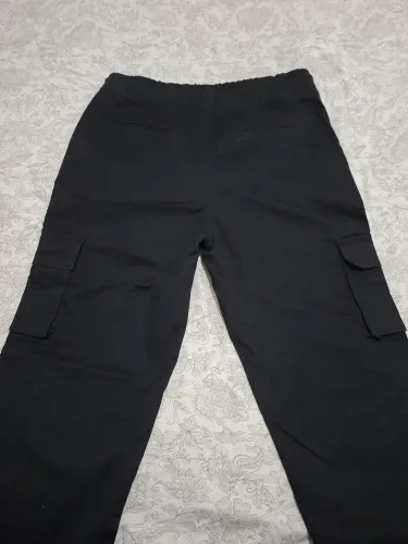 Calça com bolso
