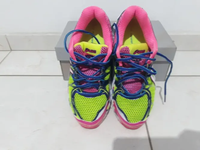 Tenis unissex acics Nimbus