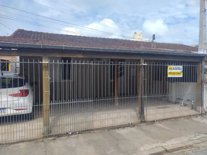 Casa comercial de 3 quartos no Saco dos Limões
