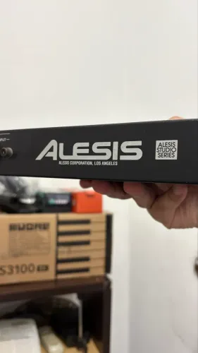 Equalizador Alesis