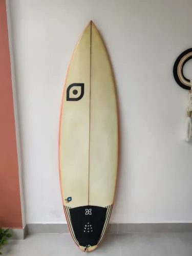 Prancha de Surf 5'9 epoxy 27,5 L