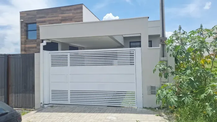 Imóvel para venda possui 112 metros quadrados com 3 quartos em Areão - Taubaté - SP