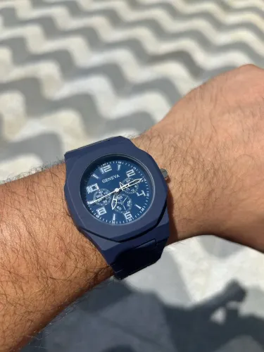 Relógio Geneva - Quartz - azul Royal, em alumínio, super leve e confortável NOVO