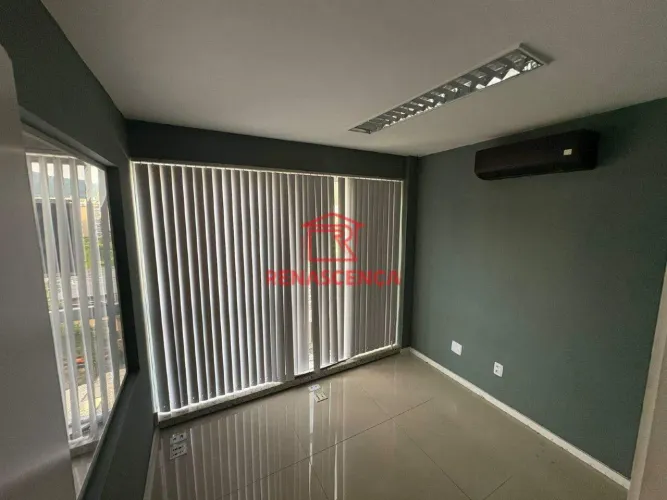 Sala Comercial na Freguesia.
