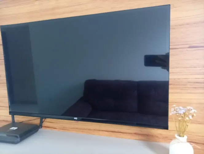 TV HQ Smart LED [32 polegadas] - Excelente estado