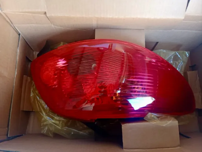 Farol peugeot