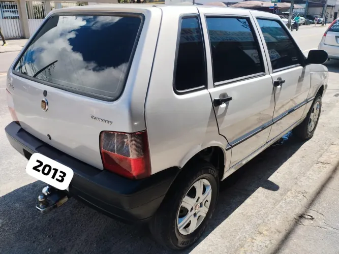 Fiat Uno Mille Celeb/celeb.econ 1.0 F.flex 4P 2013