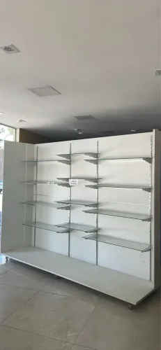 Móvel prateleira